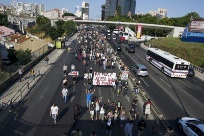 A PSP “sequestrou” 226 manifestantes… e o processo foi arquivado