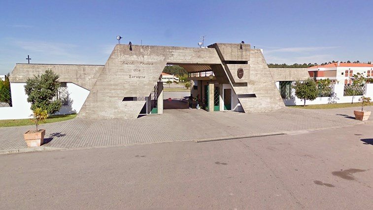 Sargento do Exército conduziu um Dumper para o qual não 